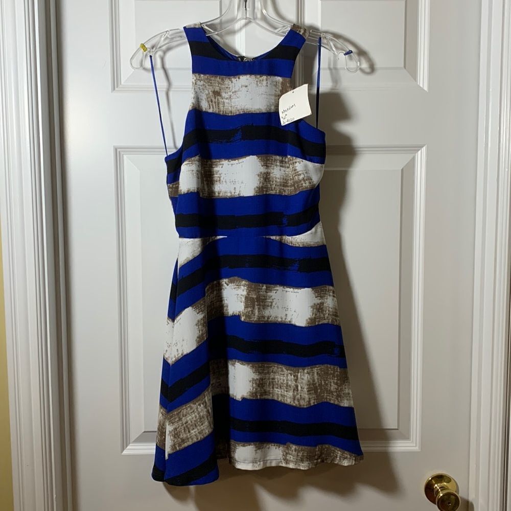 Depri Size Medium NWT dress.  Blue black & tan